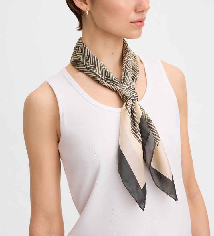 Foulard en soie imprimé
