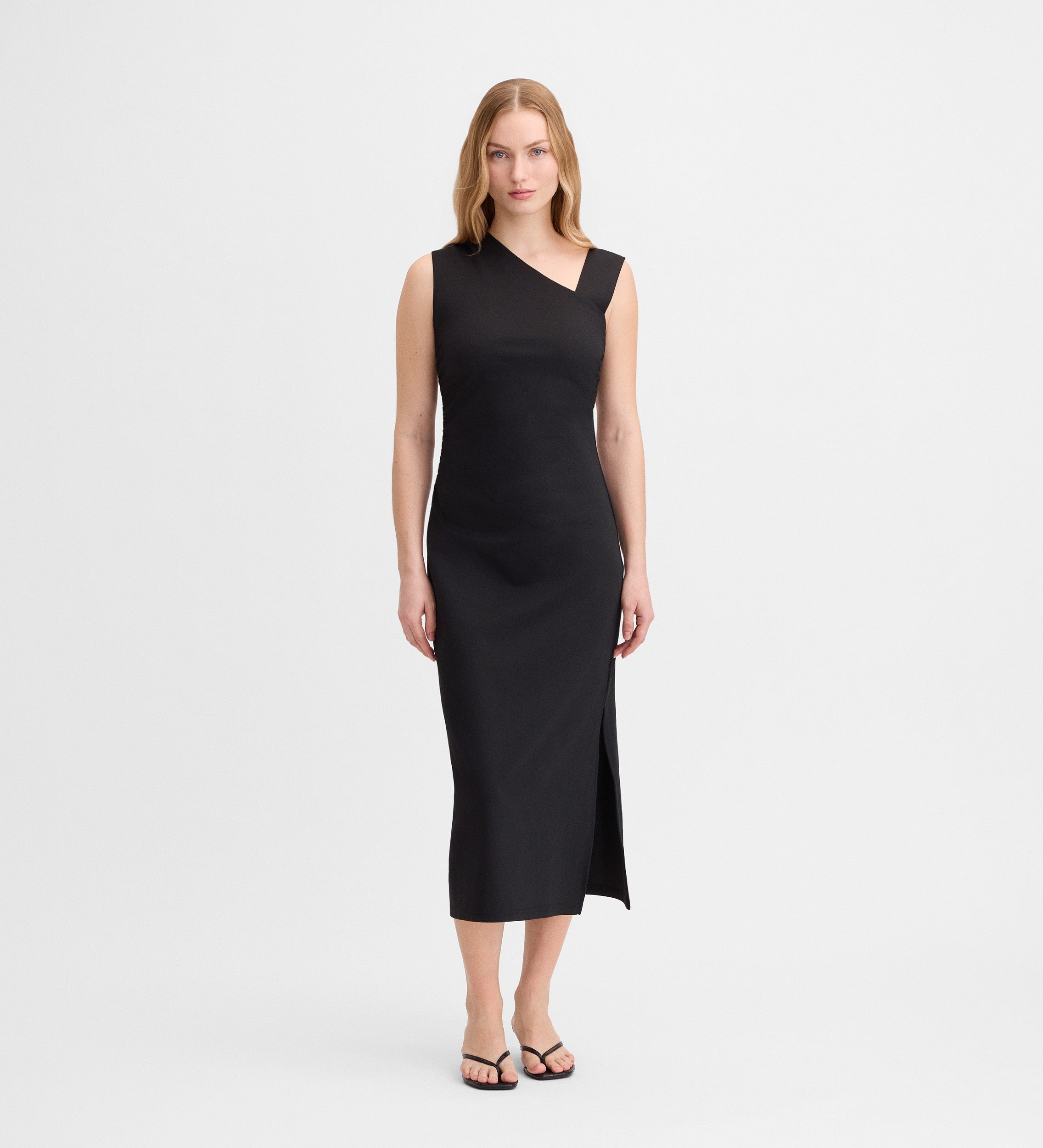 Vestido midi fruncido