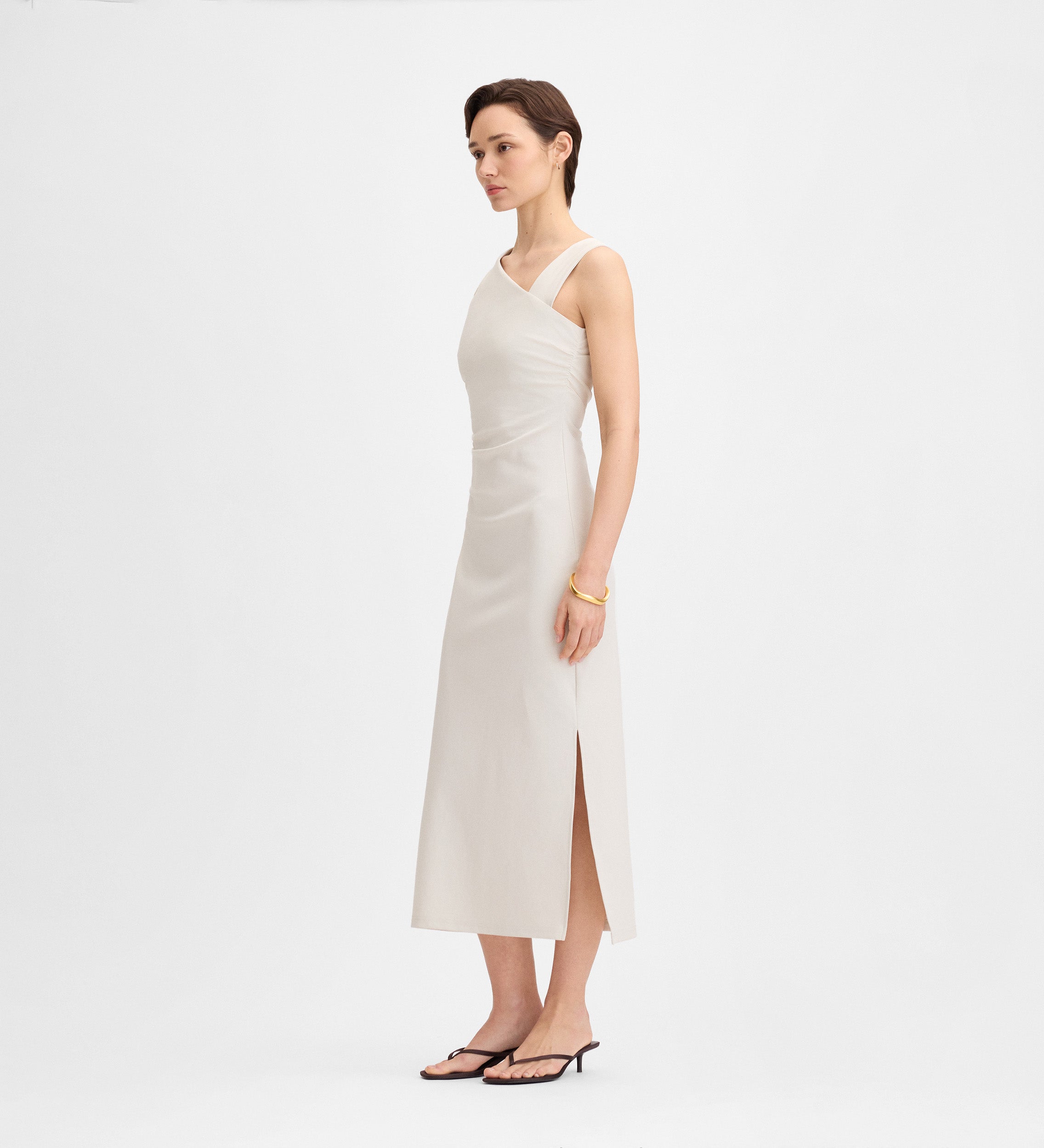 Vestido midi fruncido