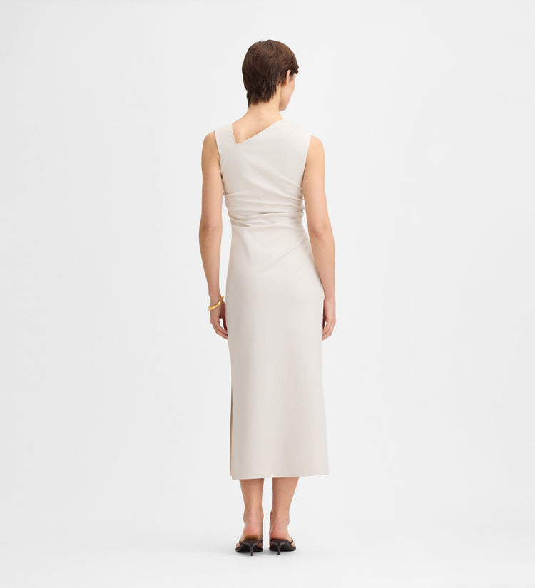 Vestido midi fruncido