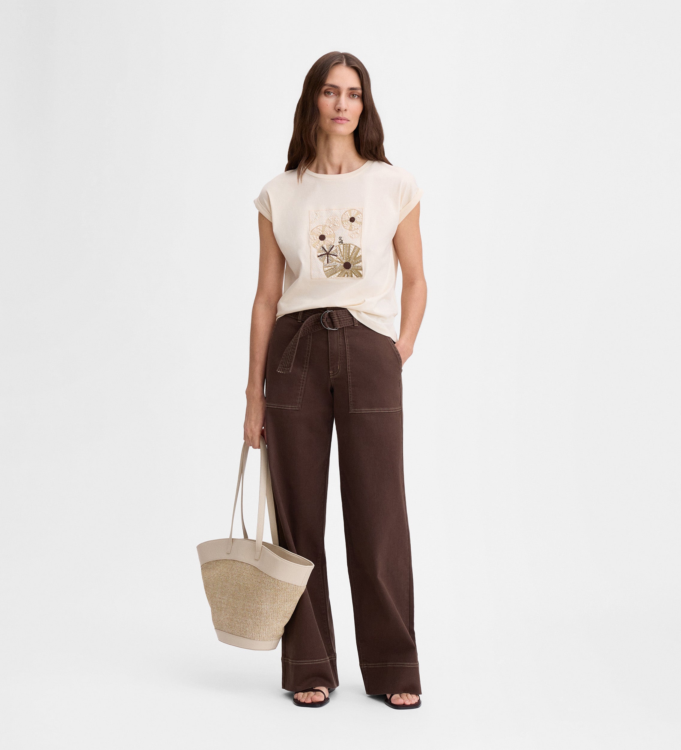 Camiseta con bordado