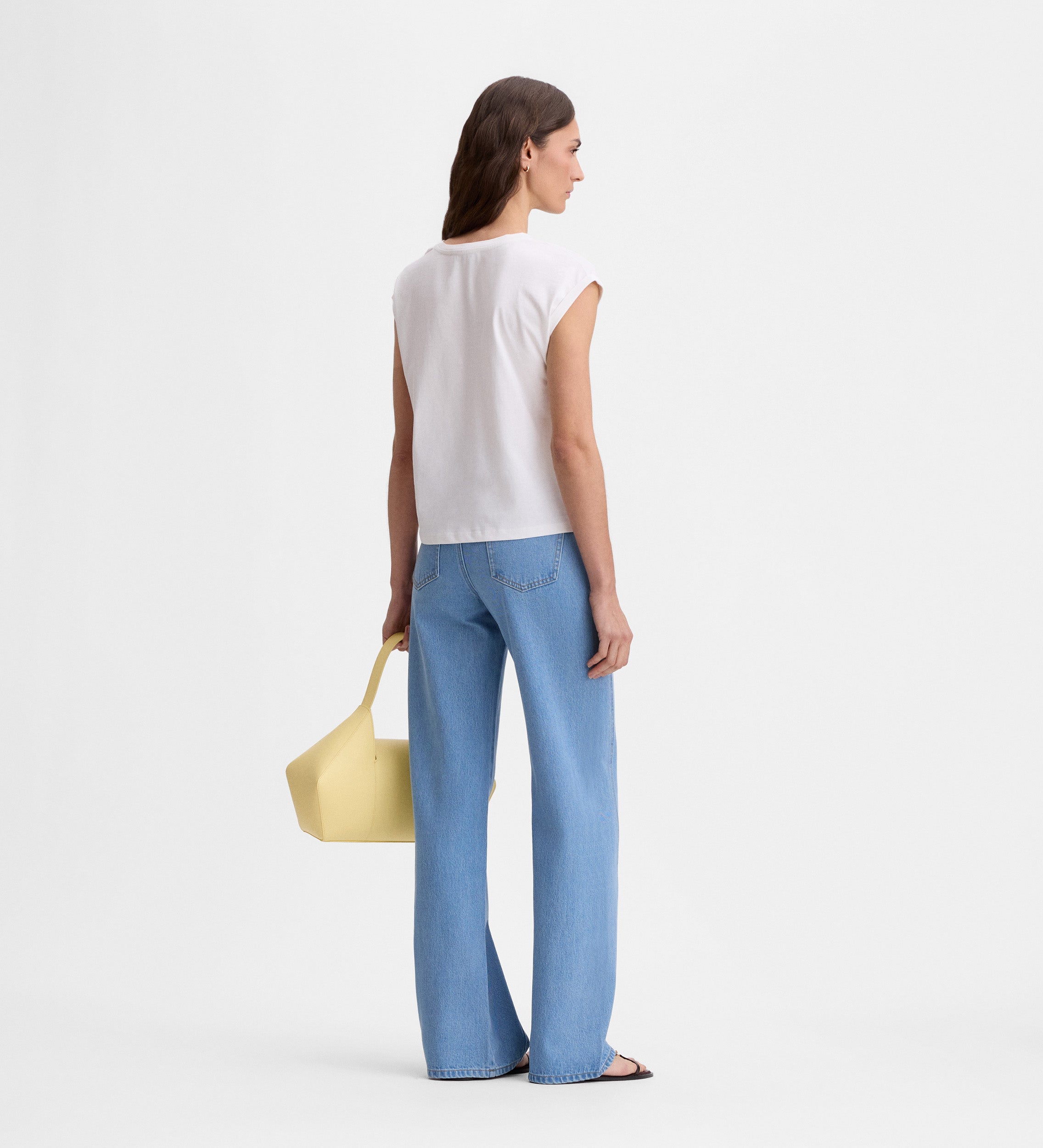 Camiseta con bordado