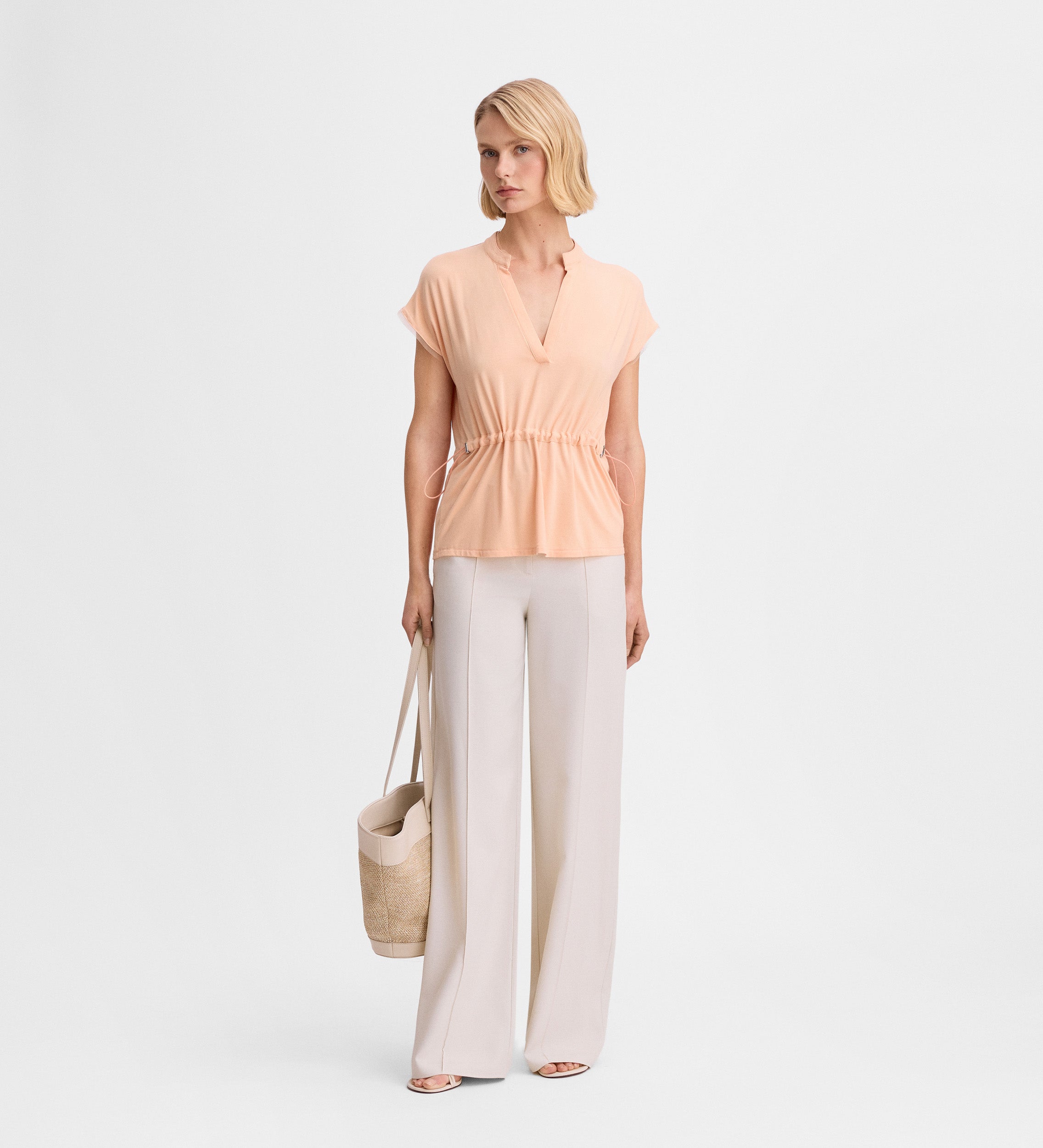 Camiseta con ceñidor