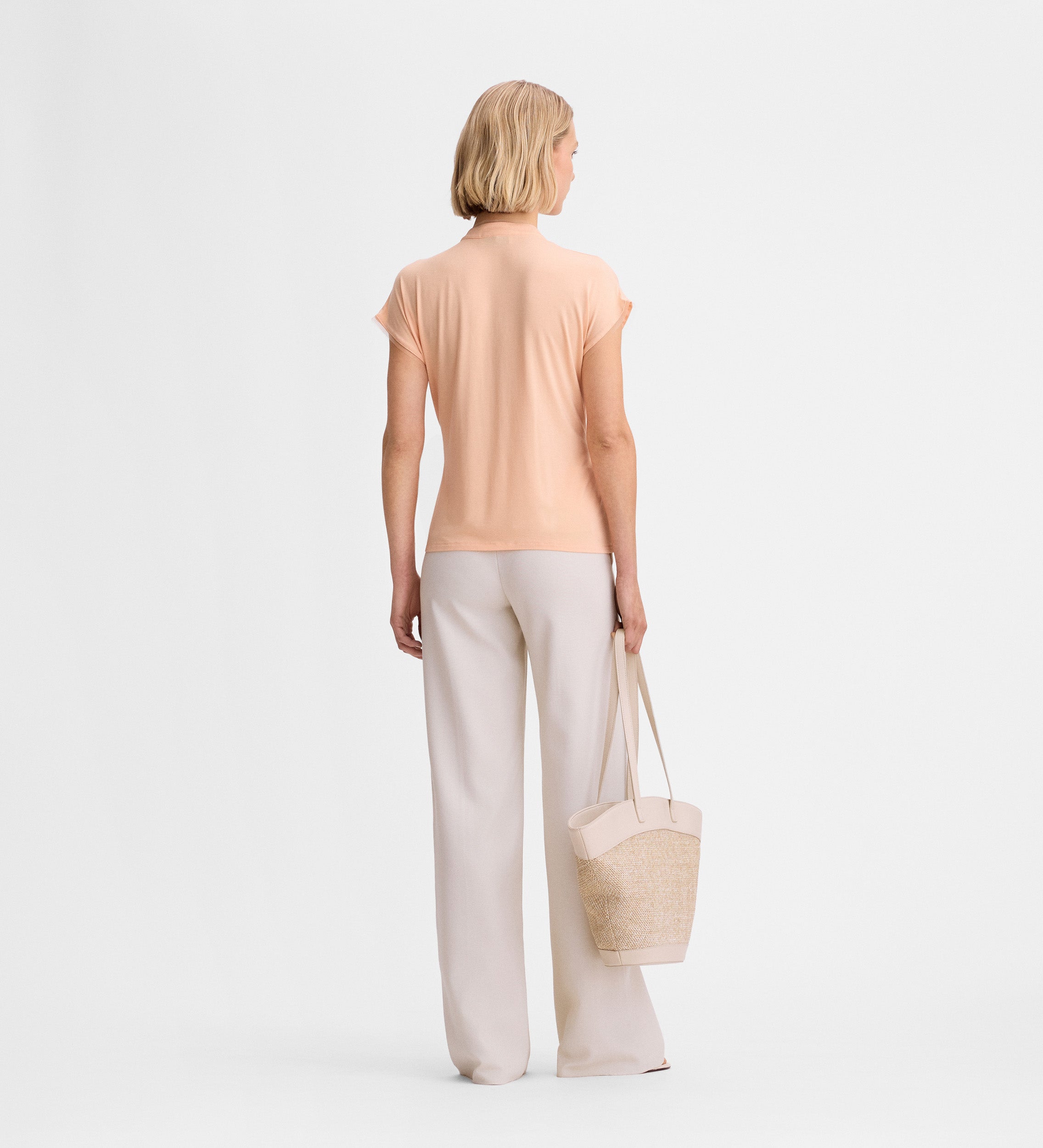 Camiseta con ceñidor