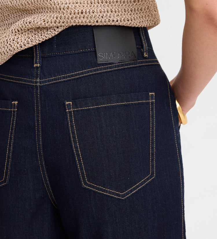 Embroidered wide-leg jeans
