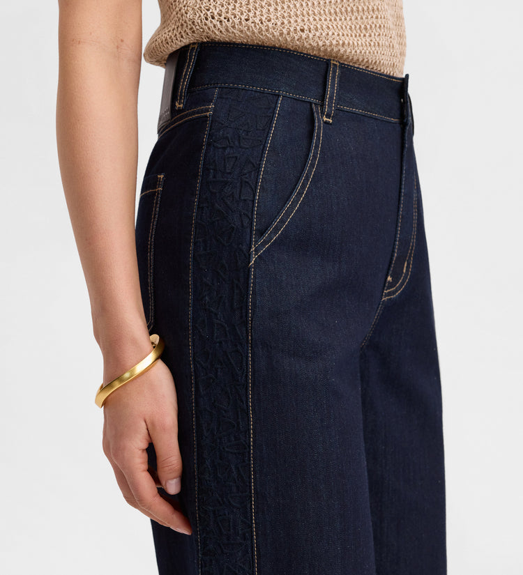Embroidered wide-leg jeans
