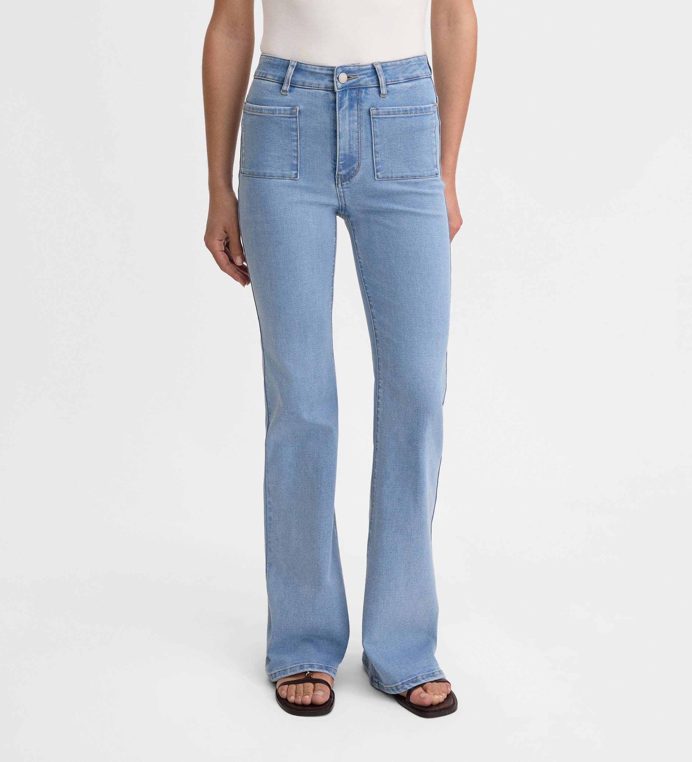 Pantalón bolsillos parche