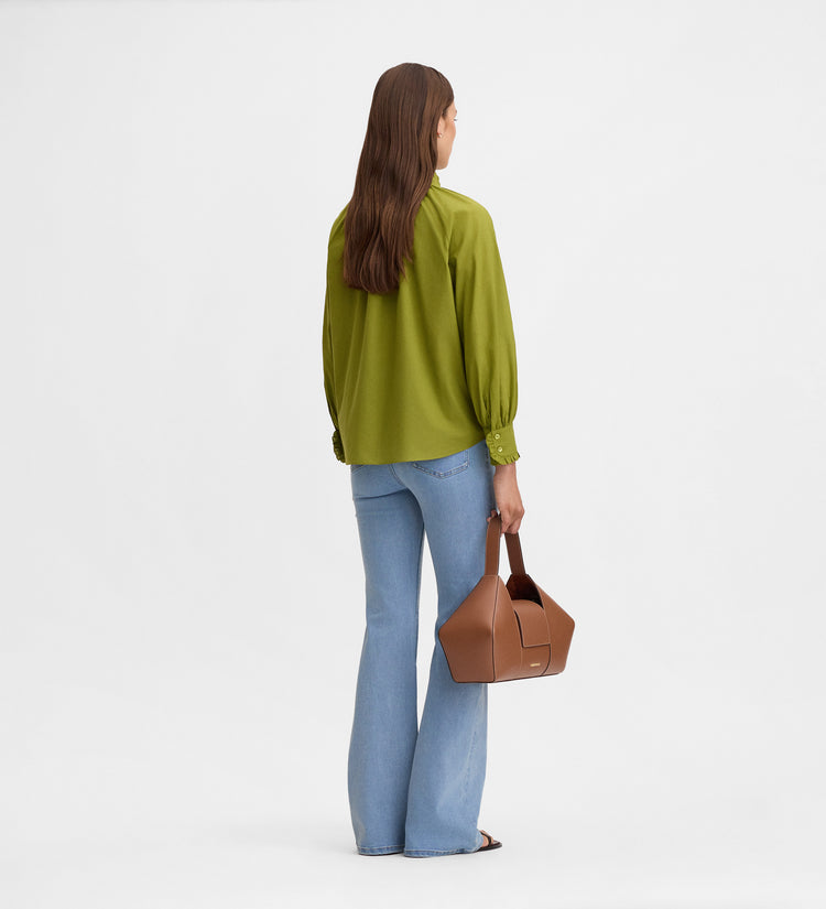 Pantalón bolsillos parche