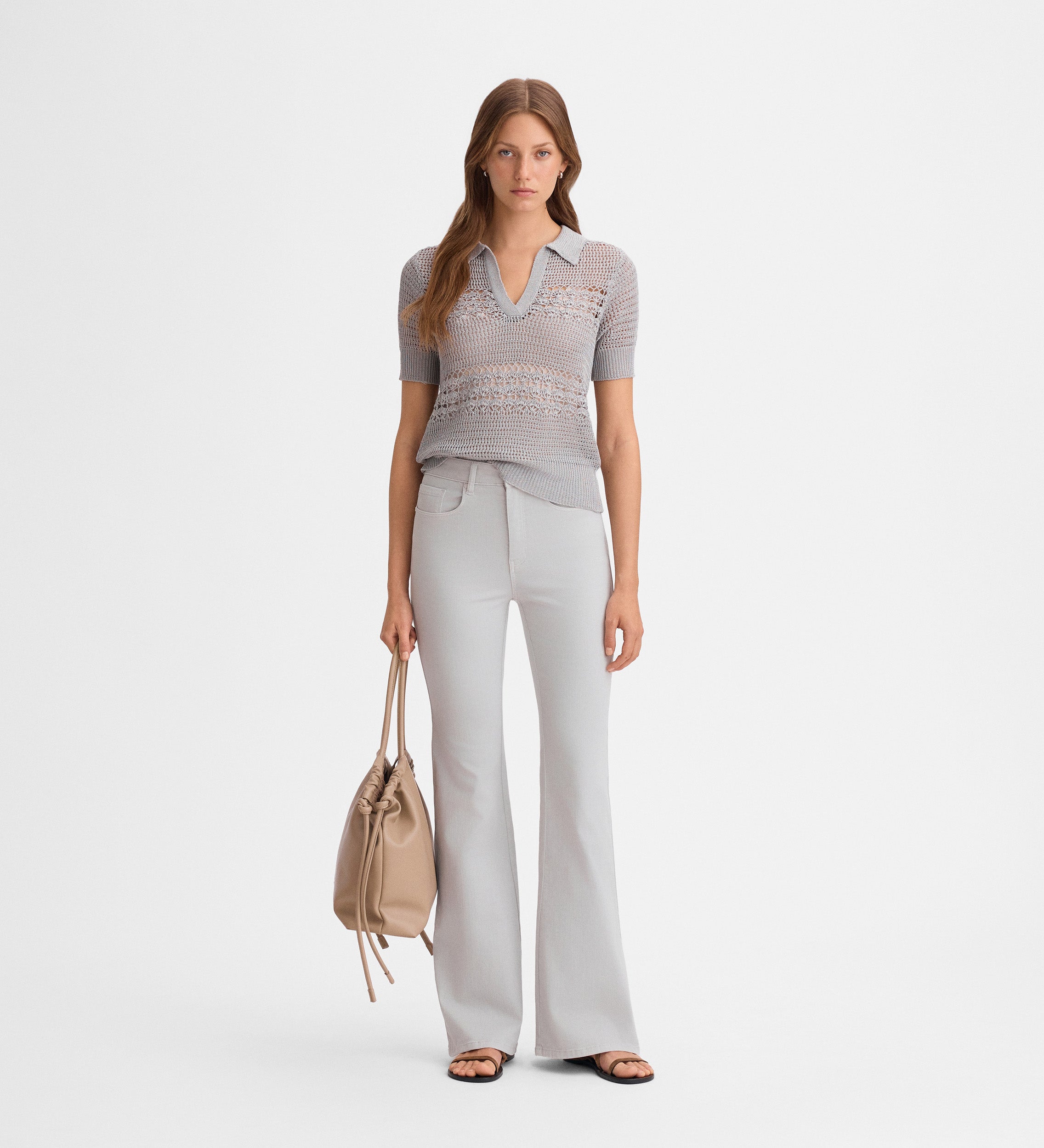 Pantalón vaquero acampanado