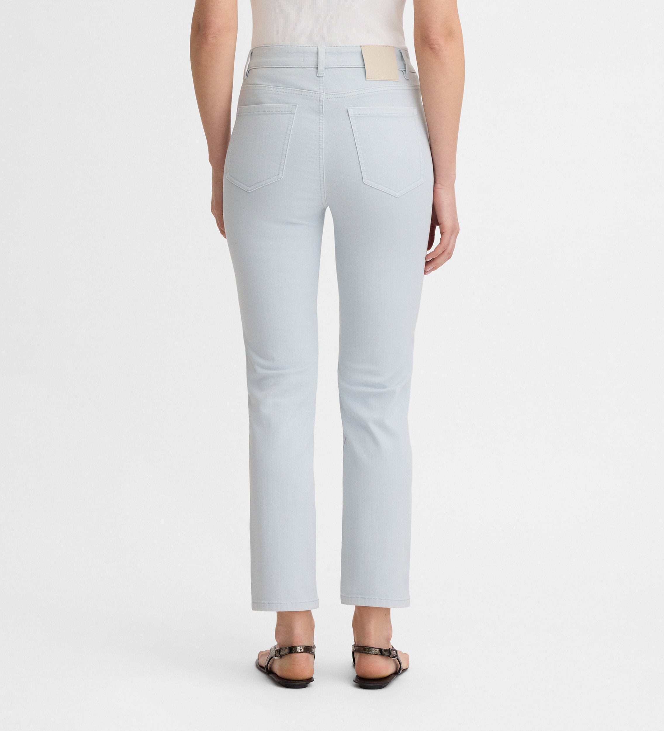 Slim pants