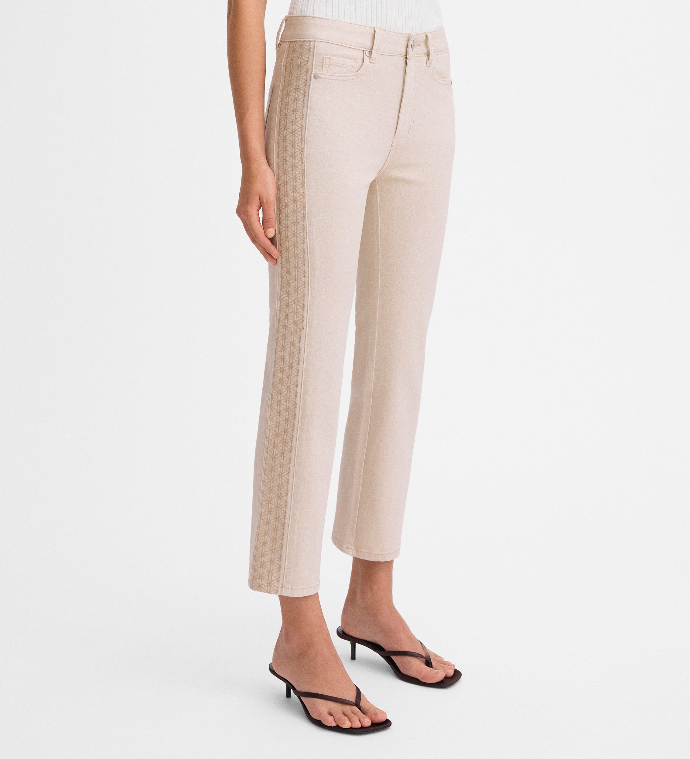 Pantalón vaquero bordado