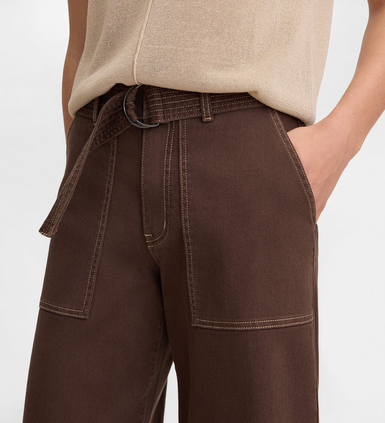 Pantalón denim pespuntes