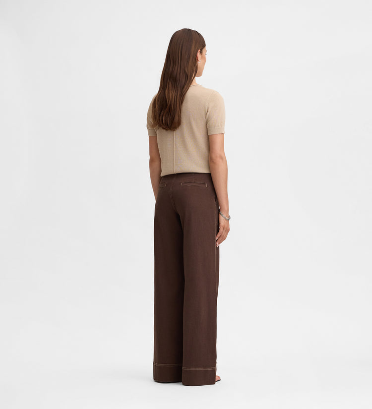 Pantalón denim pespuntes