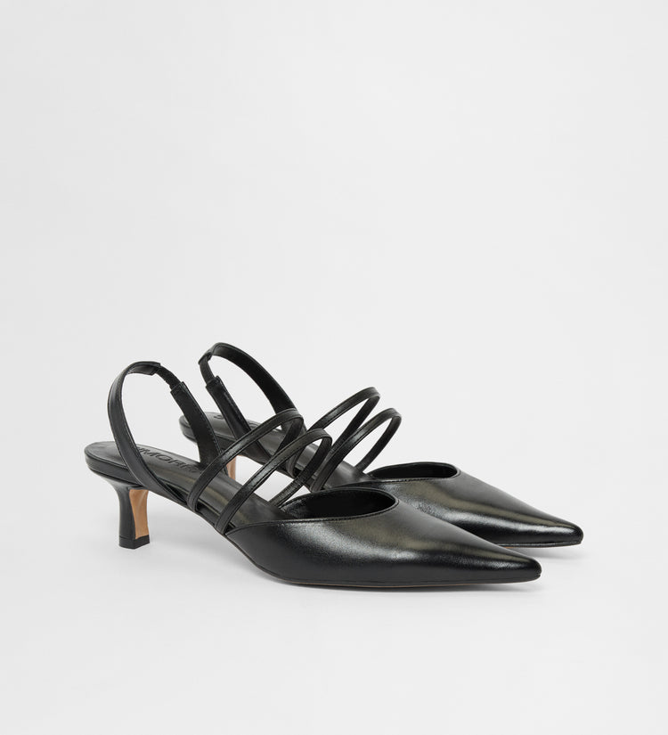 Pointed toe kitten heel
