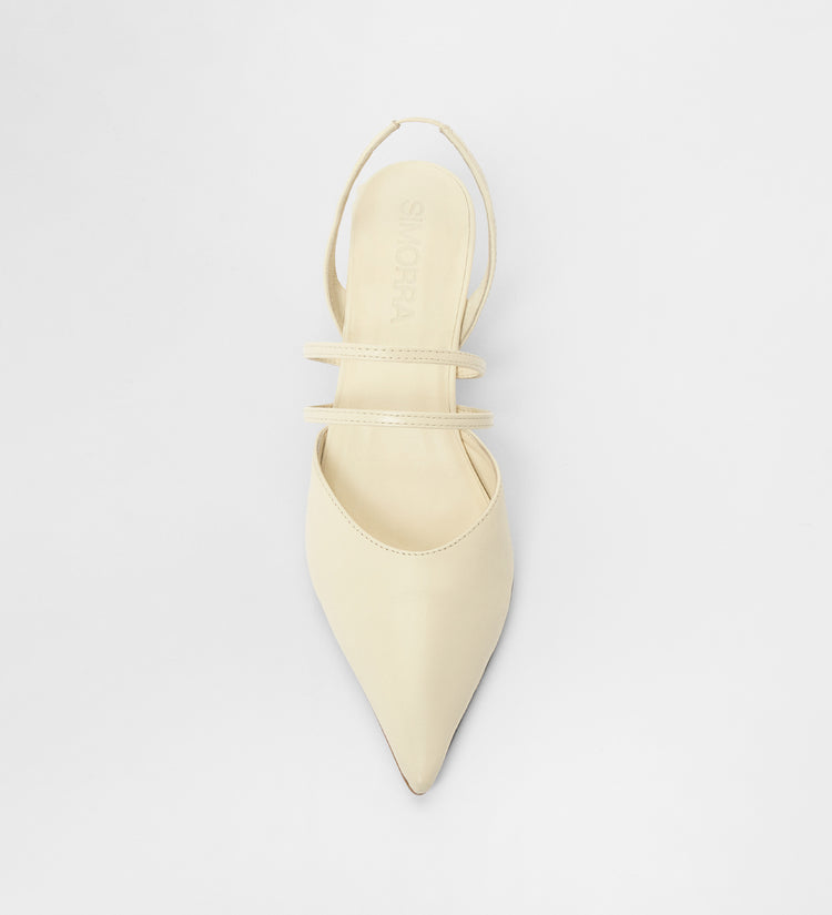 Pointed toe kitten heel