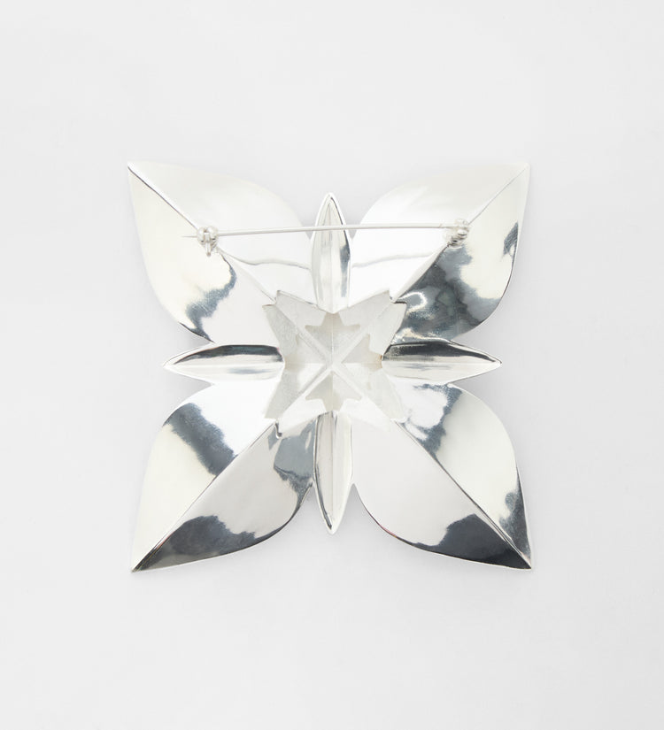 Broche flor geométrica