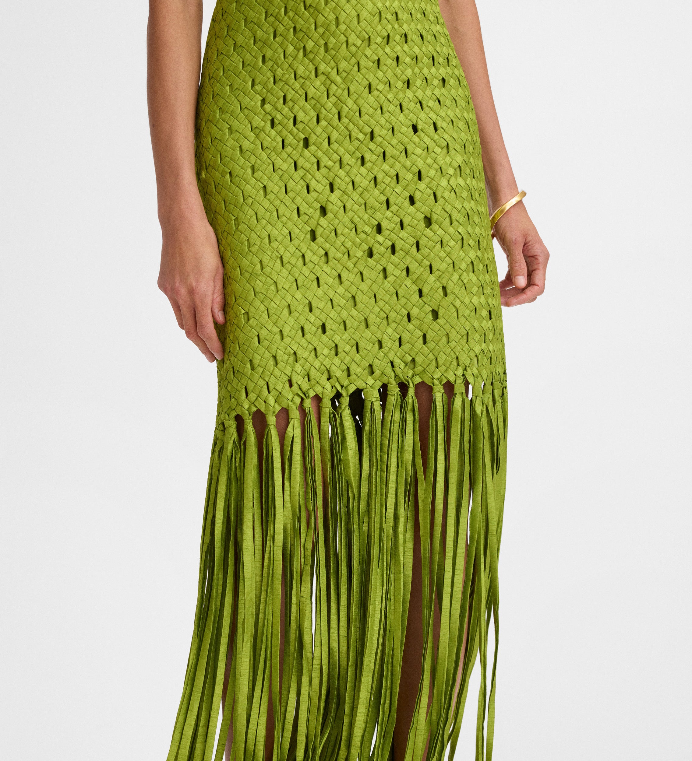 Vestido tafetán flecos