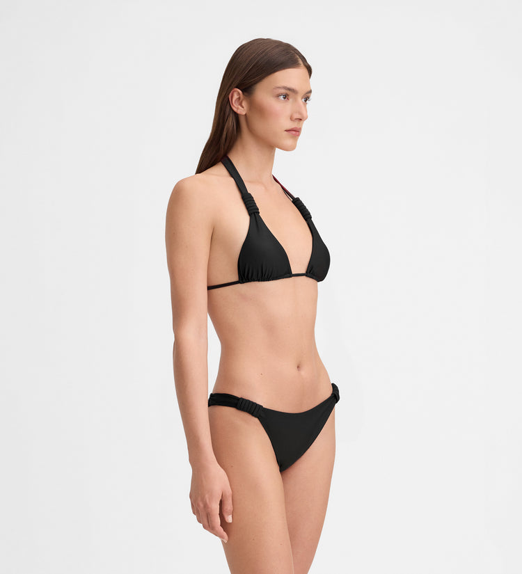 Triangular bikini top