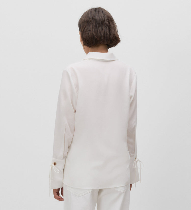 Chemise col V