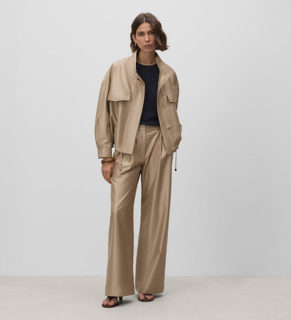 Wide pleated trousers