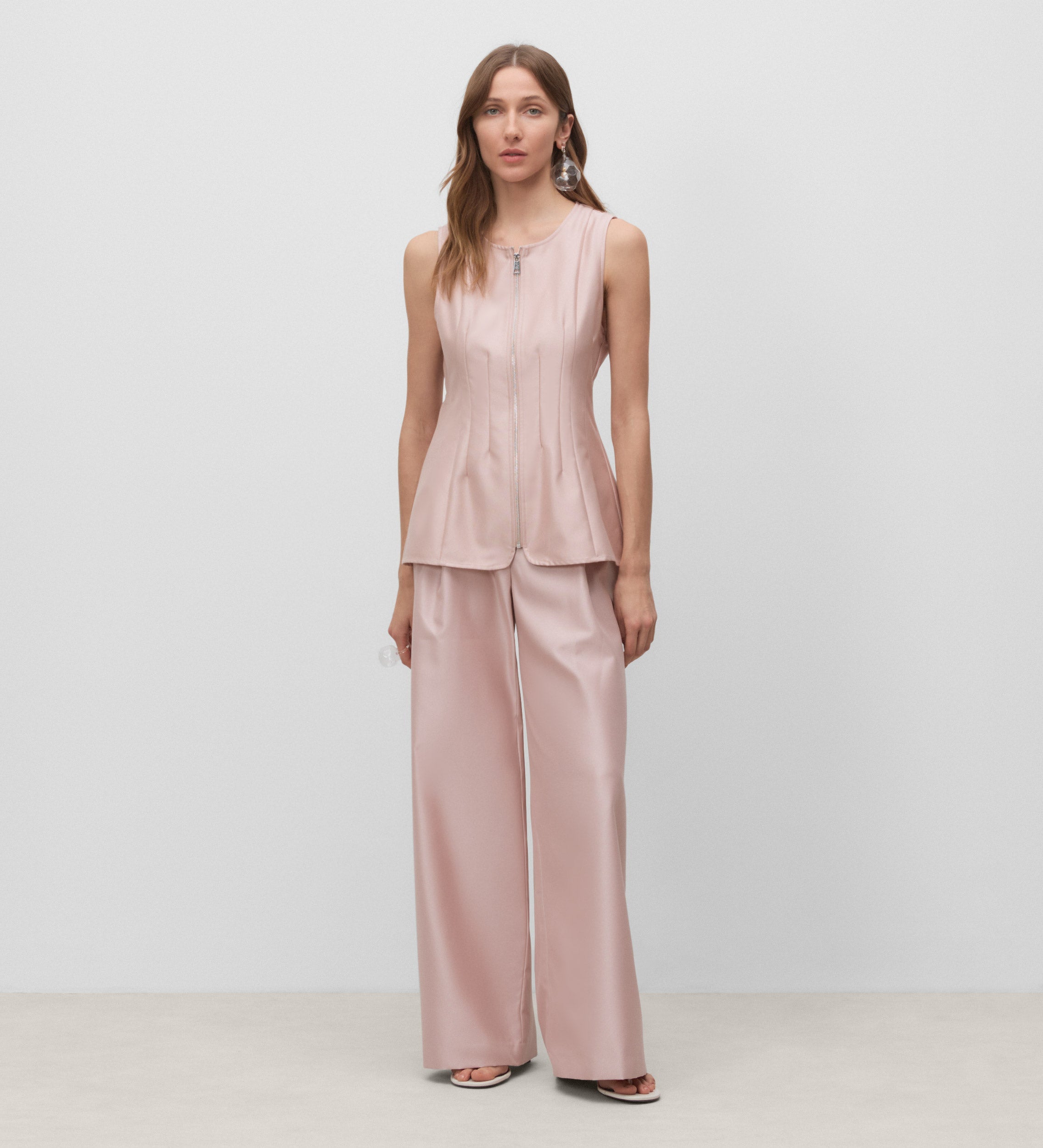 Wide pleated trousers