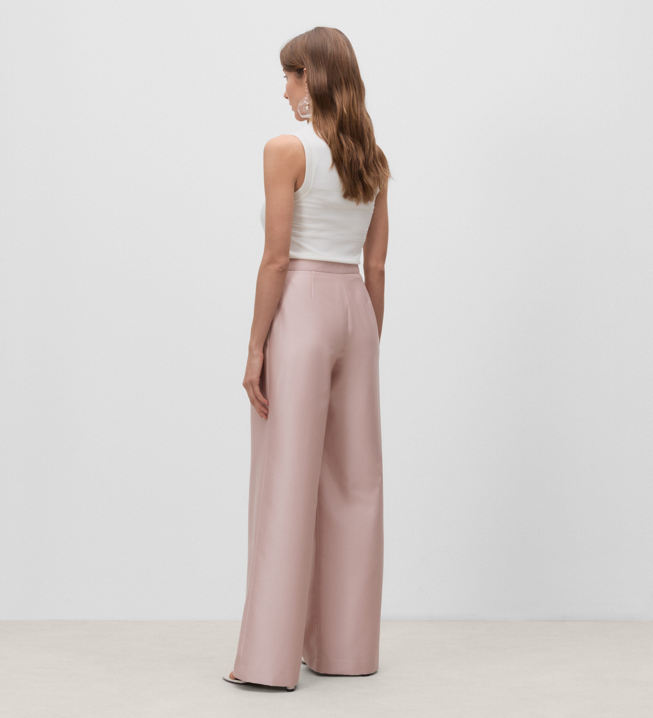 Wide pleated trousers