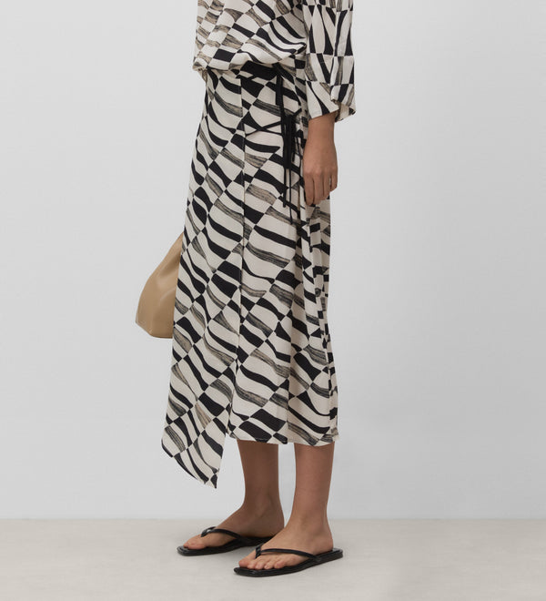 Printed skirt with bows