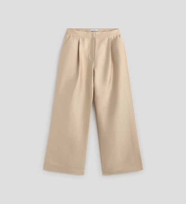 Wide pleated trousers