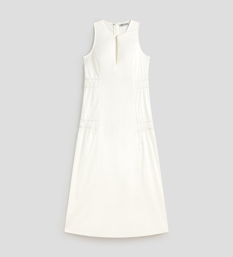 Robe à étages froncés