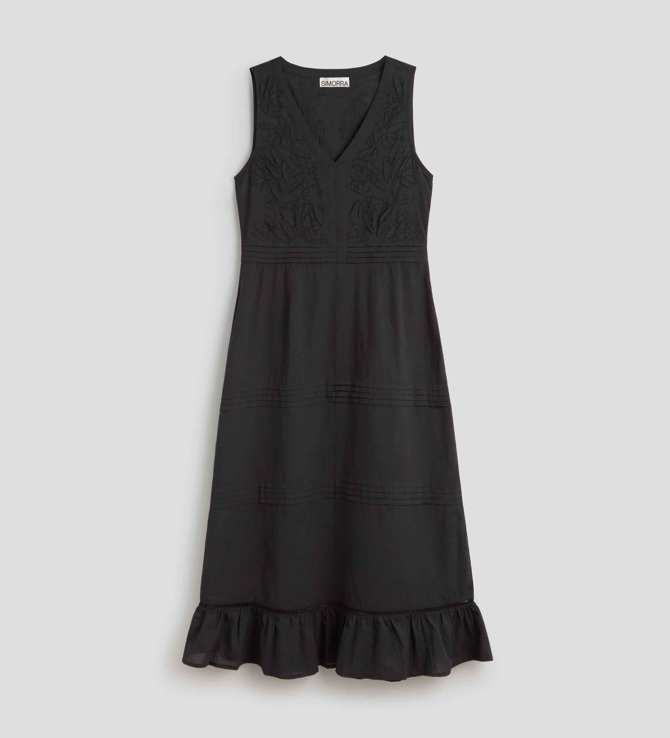 Long dress with trimmings