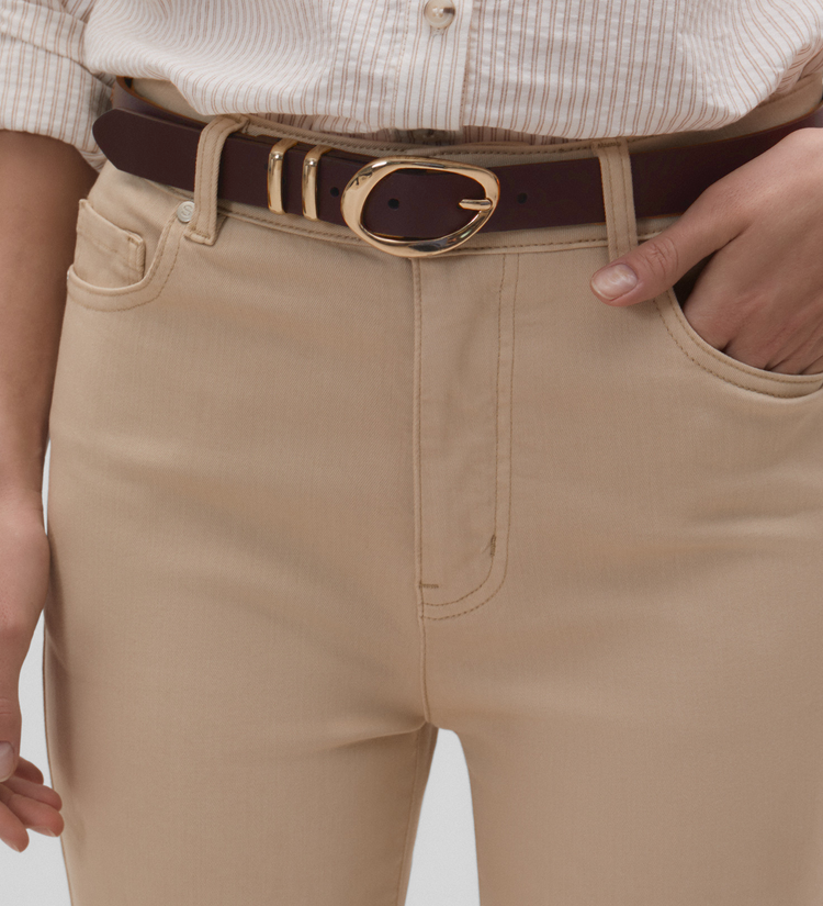Ceinture en cuir avec boucle ovale