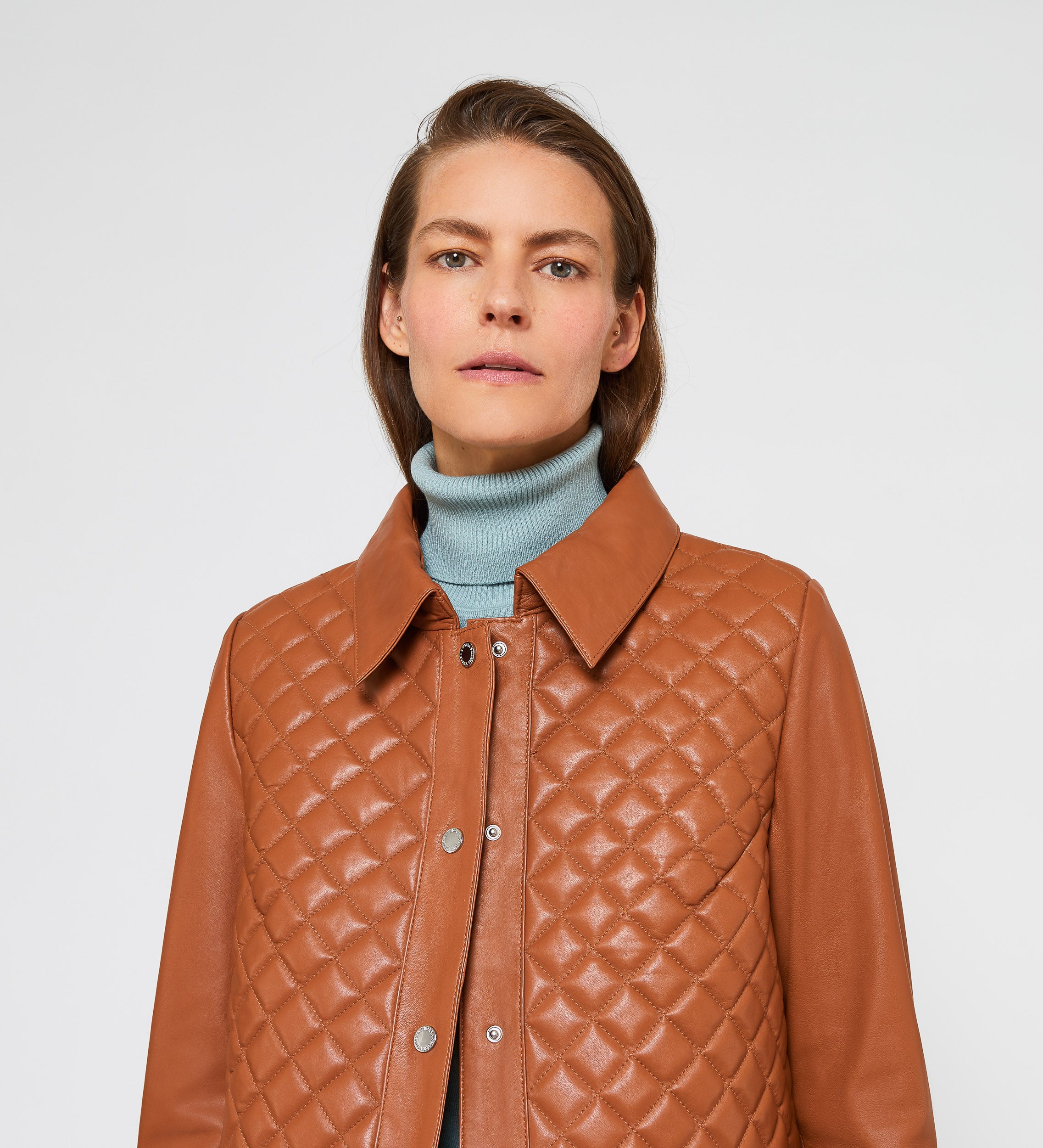 Chaqueta corta piel
