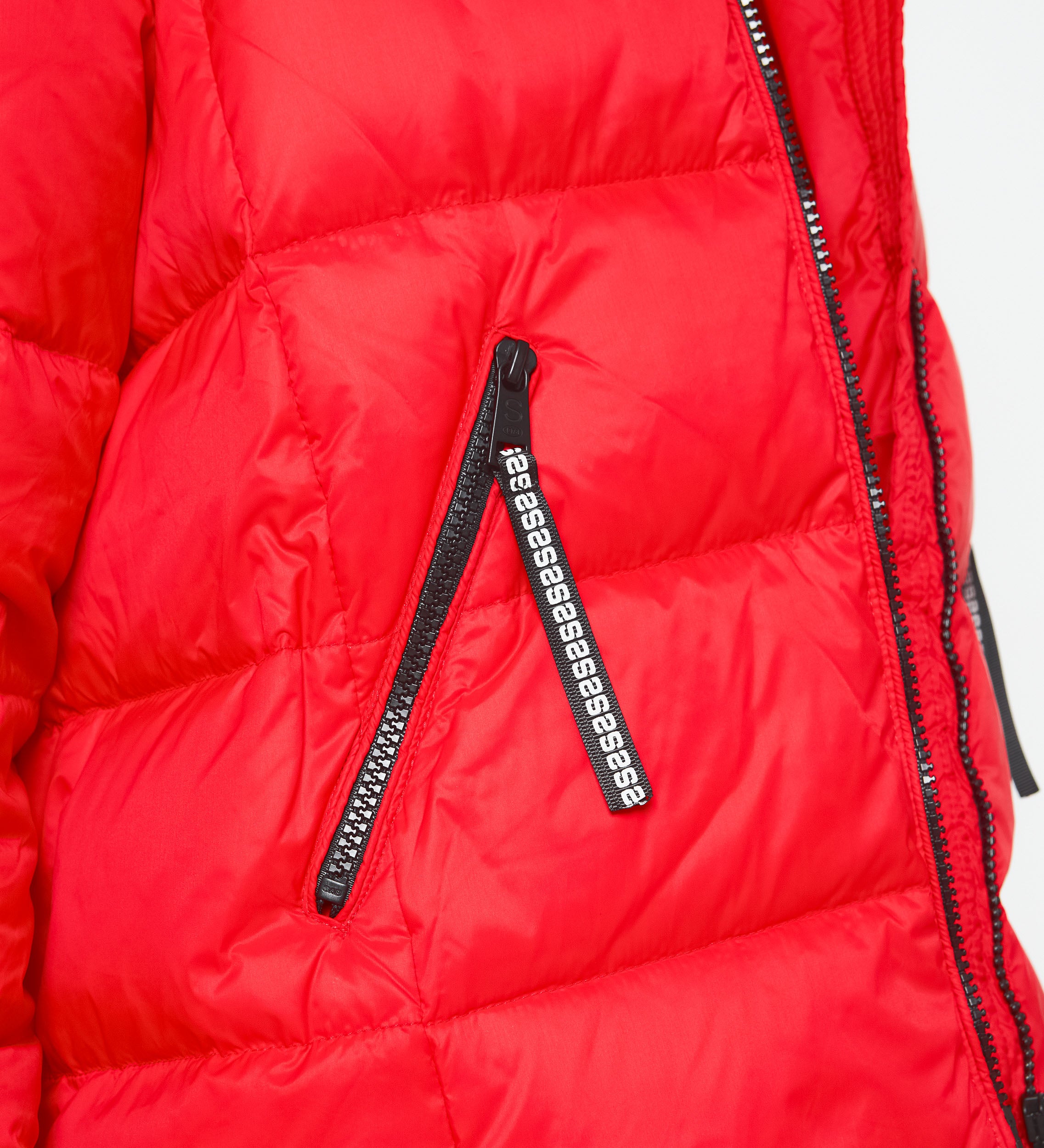 Parka corta capucha