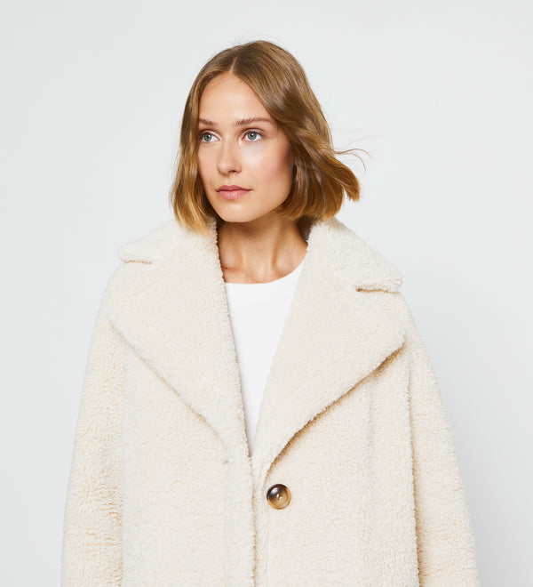 Lapel lapel sheepskin coat
