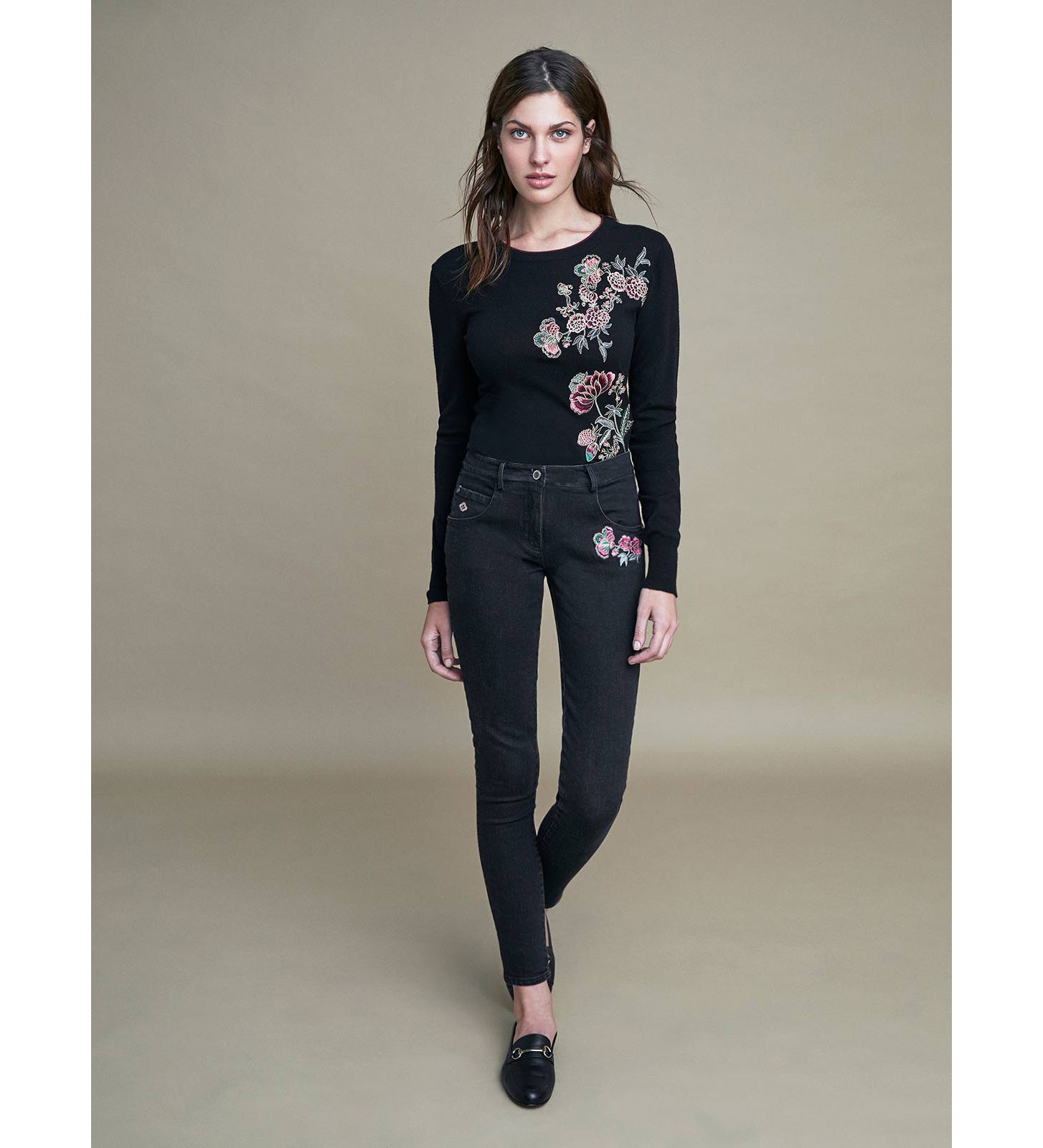 Embroidered floral detail trousers