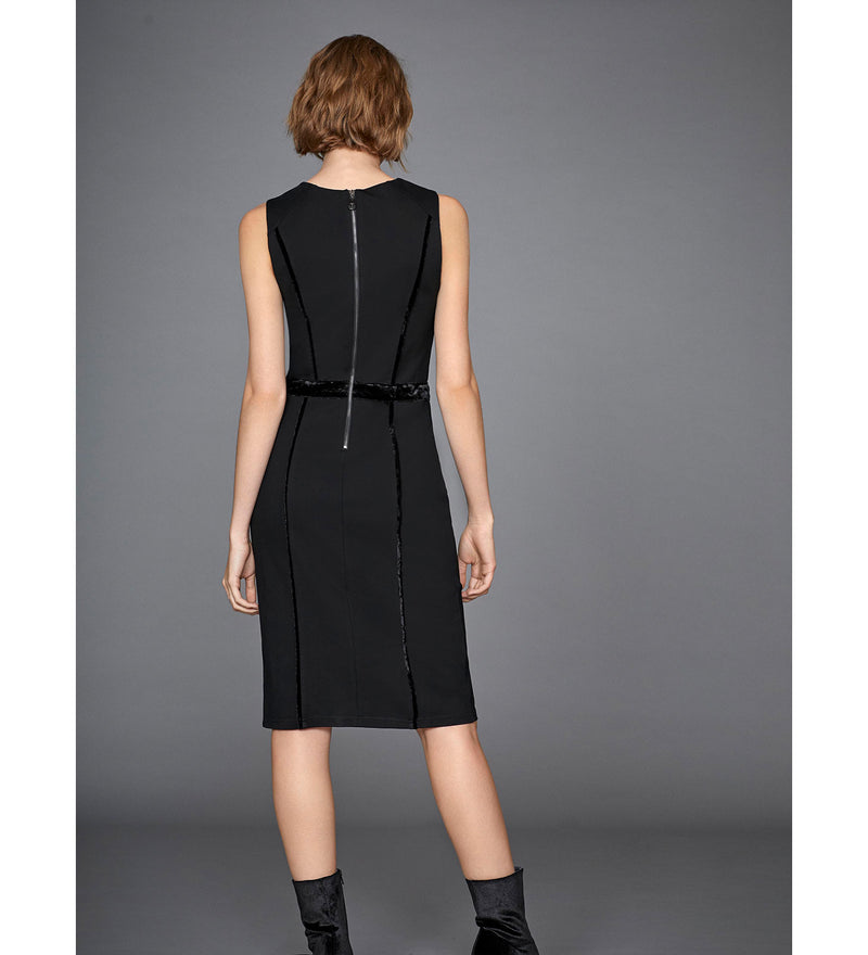Fitted black dress
