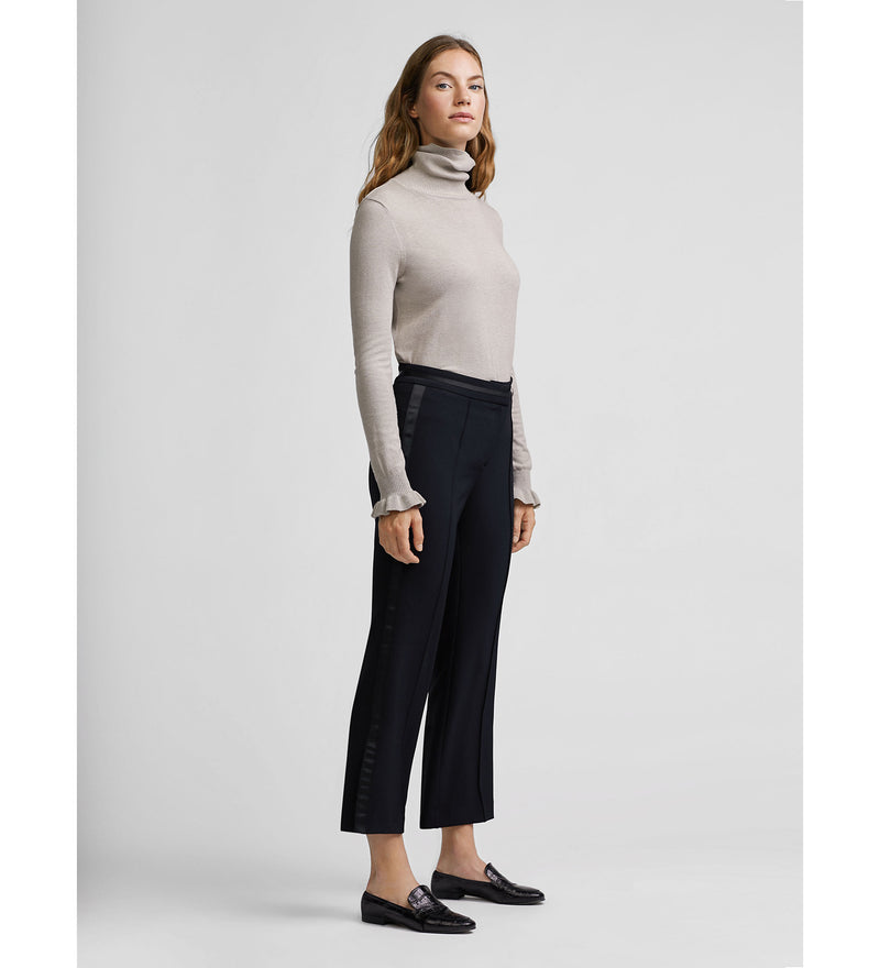 Pantalón de vestir con acabado flare