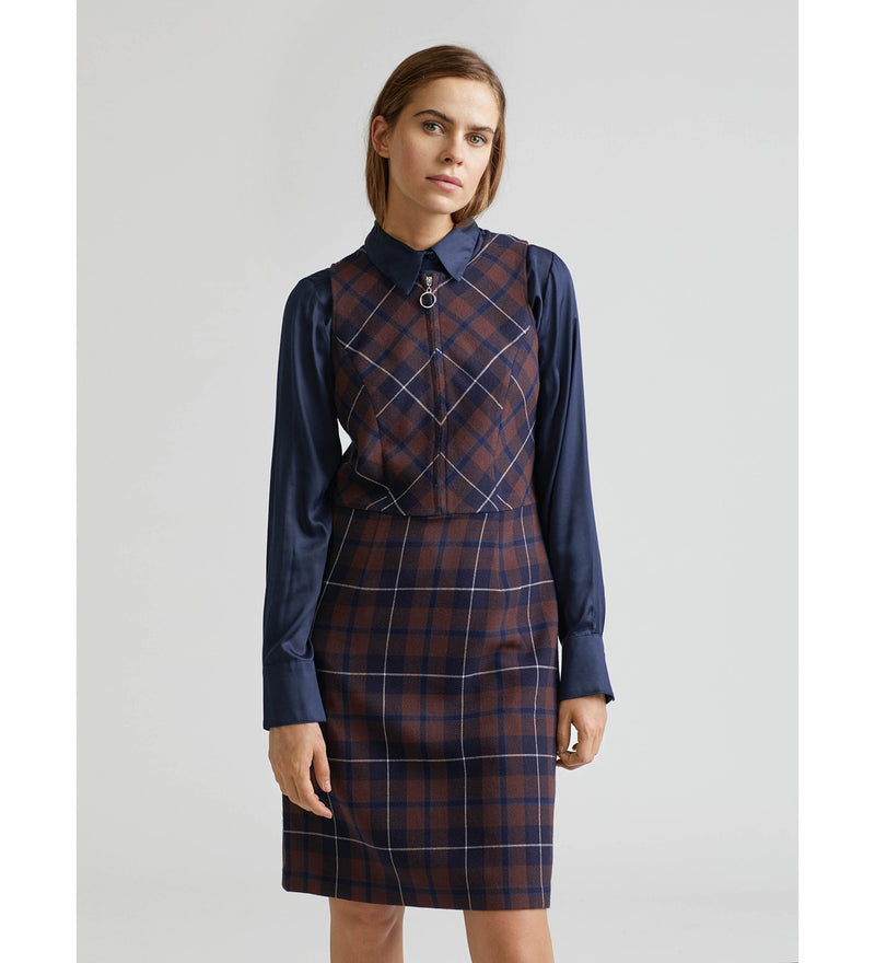 Dress with checkered motifs and evasé line