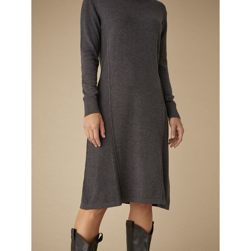 Vestido cuello cisne
