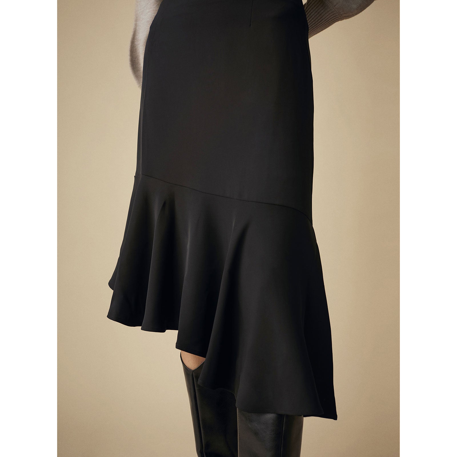 Asymmetric ruffle skirt