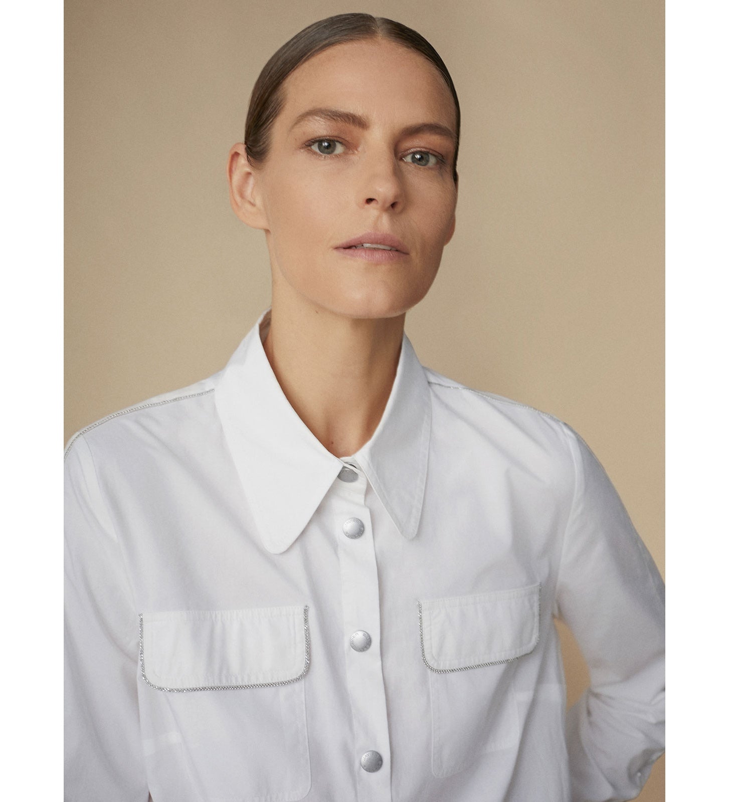 Camisa popelín pasamanería