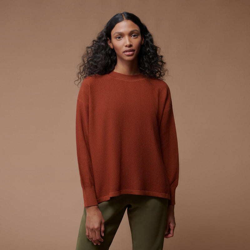 Round neck sweater