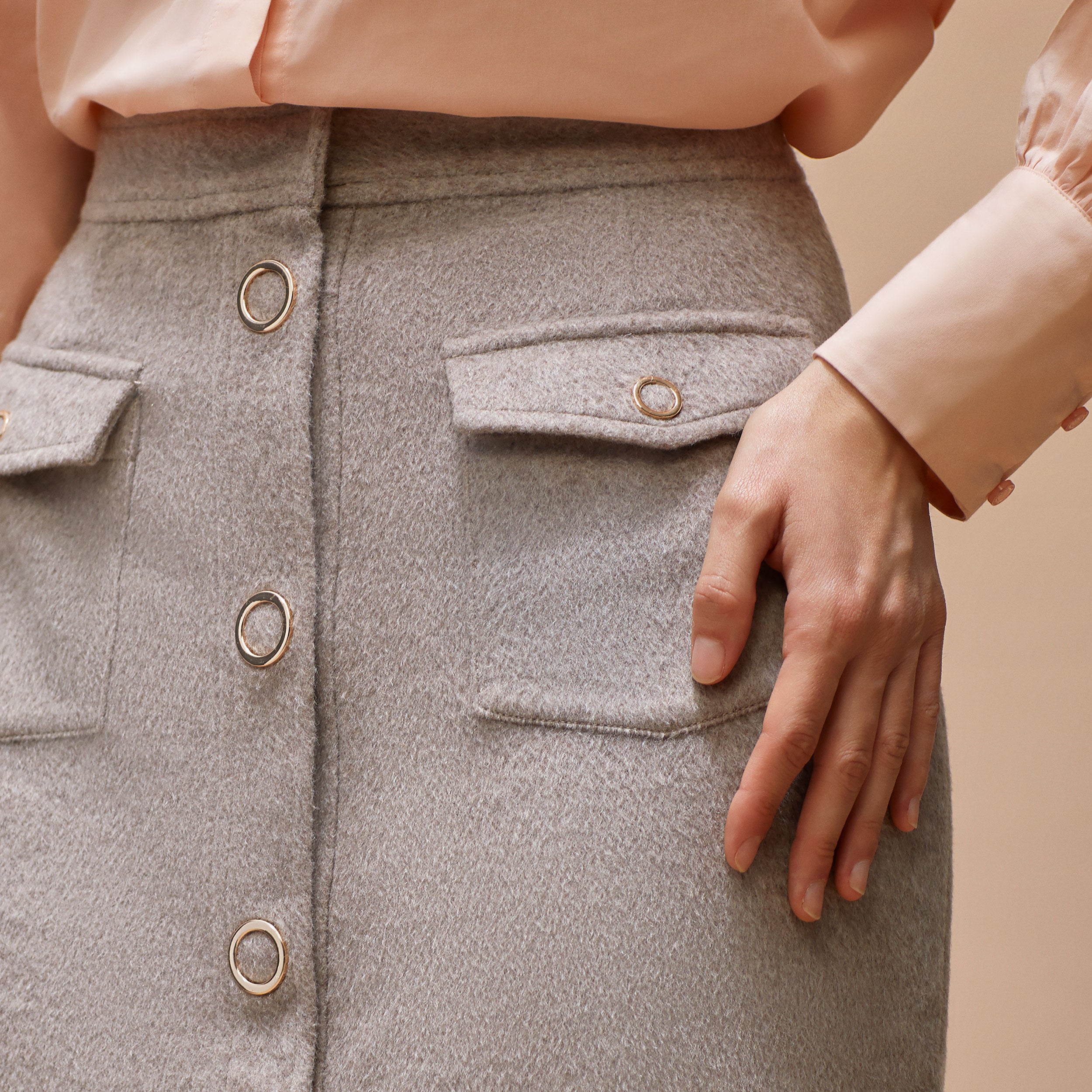 Midi wool skirt