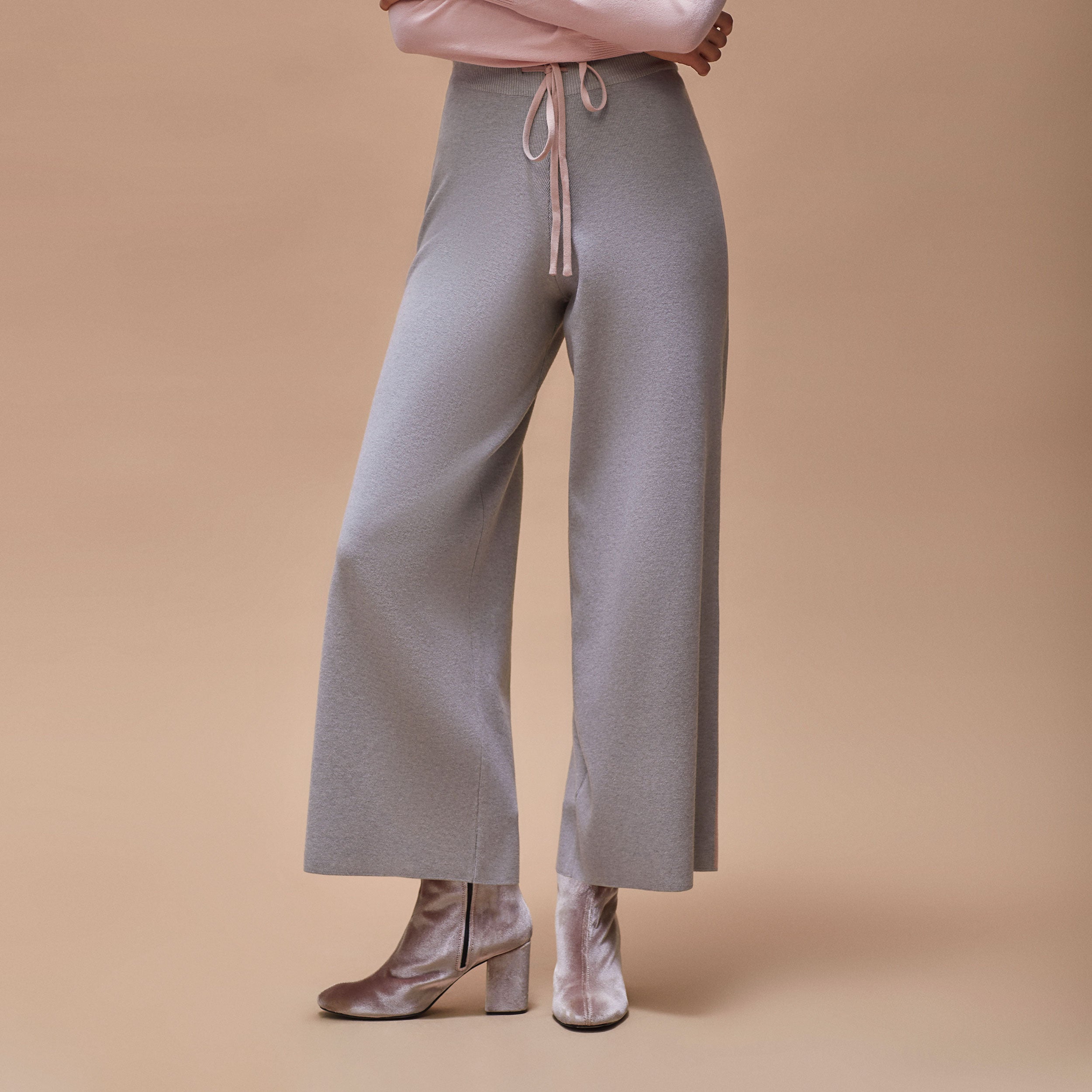 Wide knit trousers