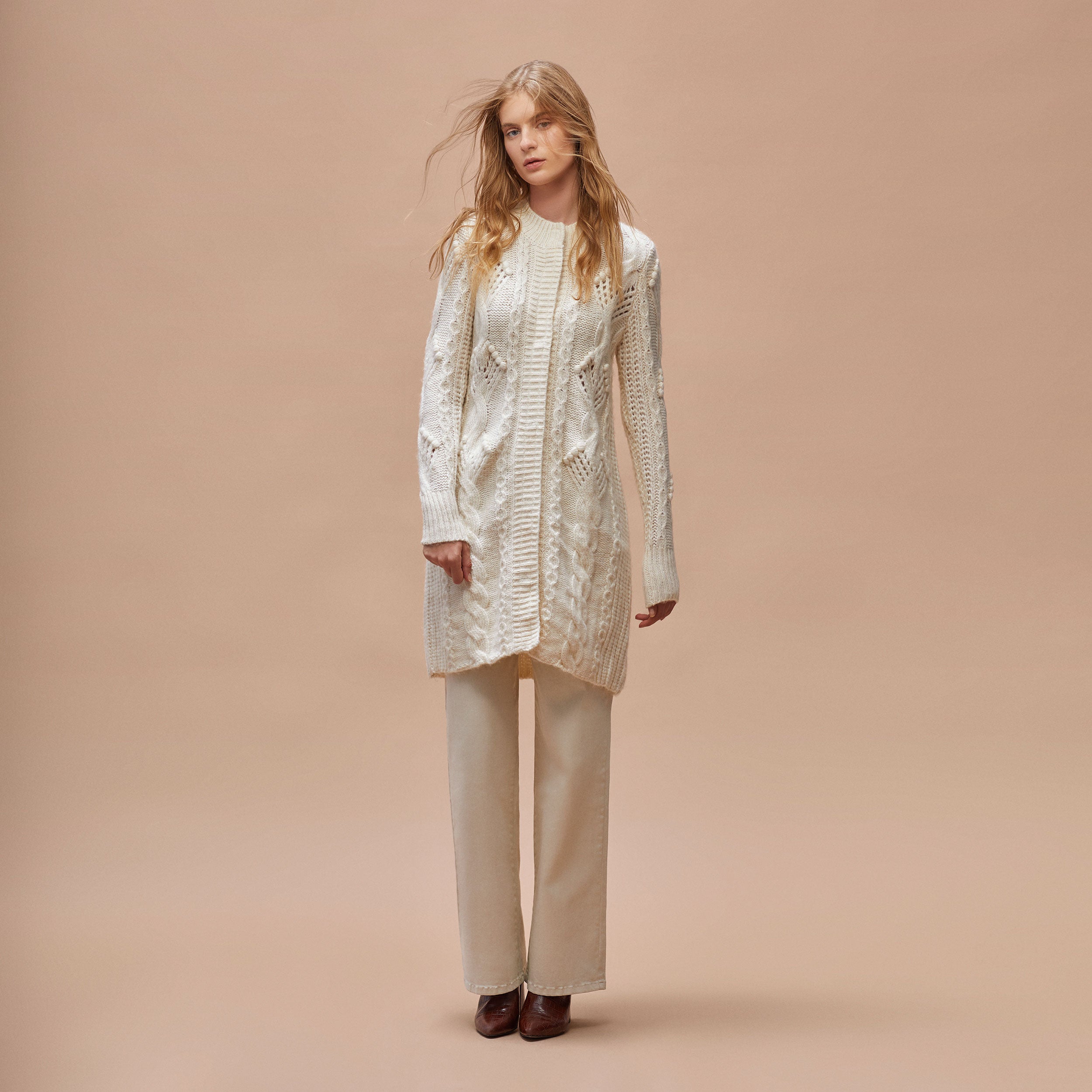 Abrigo tricot trenzado