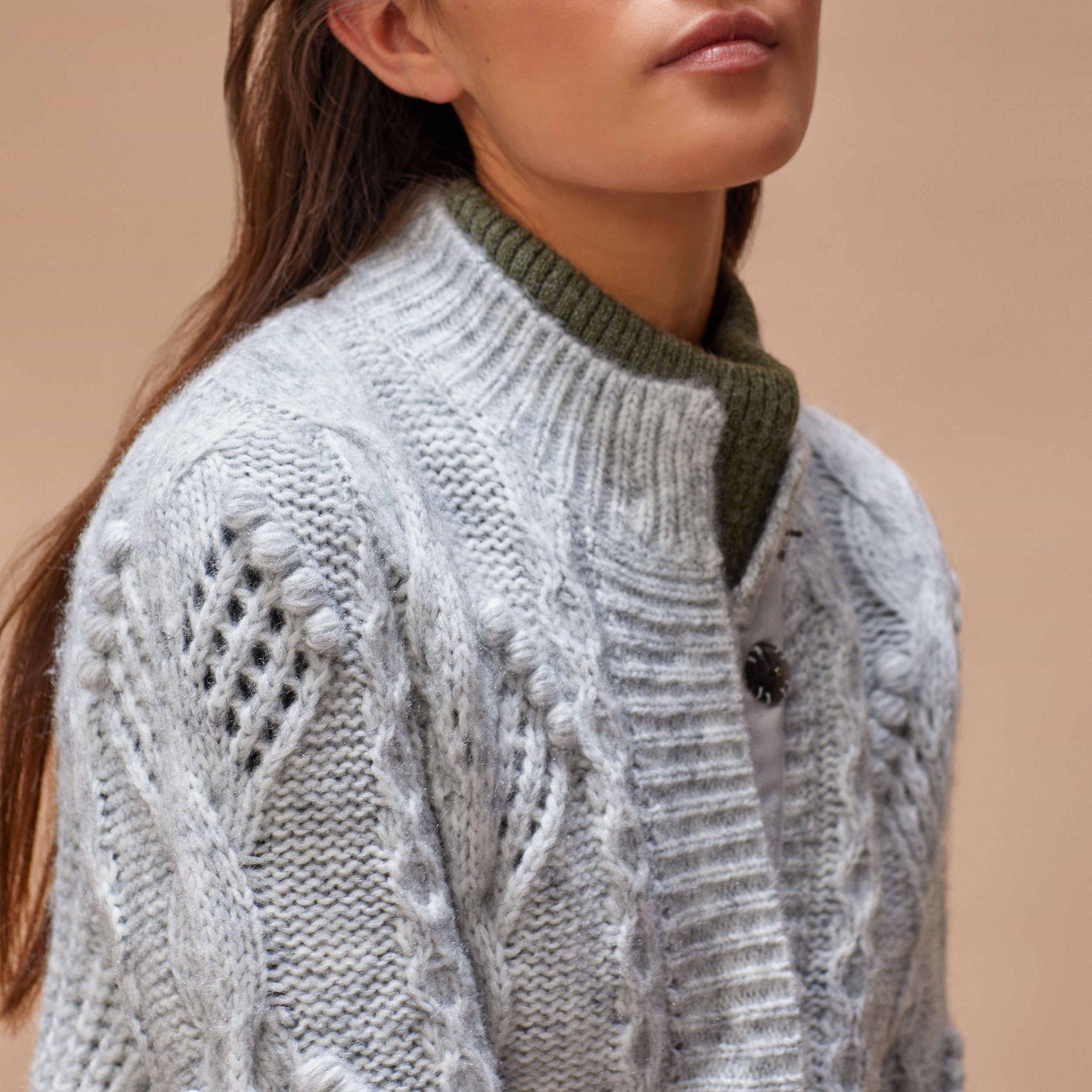Abrigo tricot trenzado