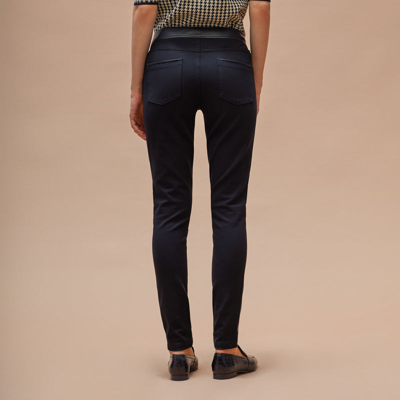 Pantalón pitillo ecopiel