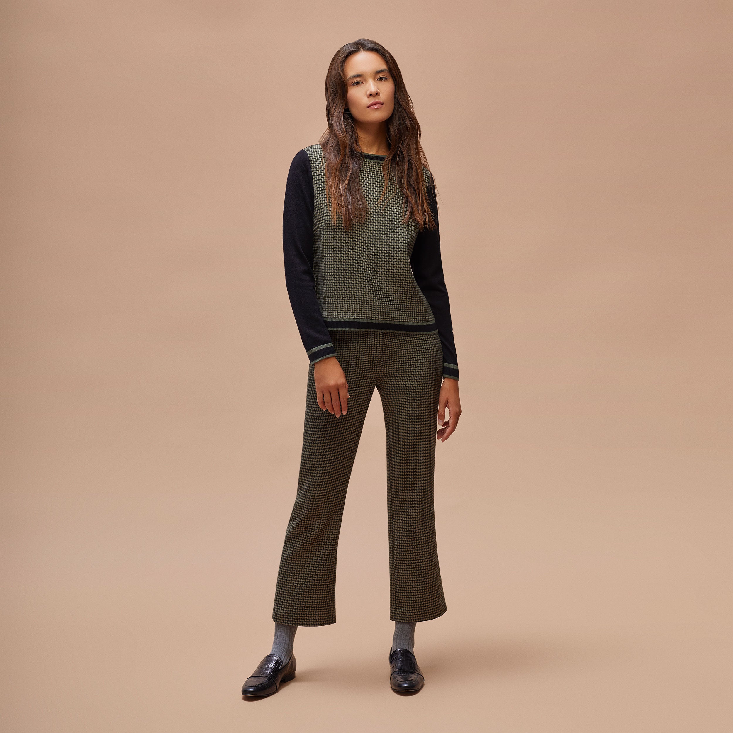 Flared crop pants
