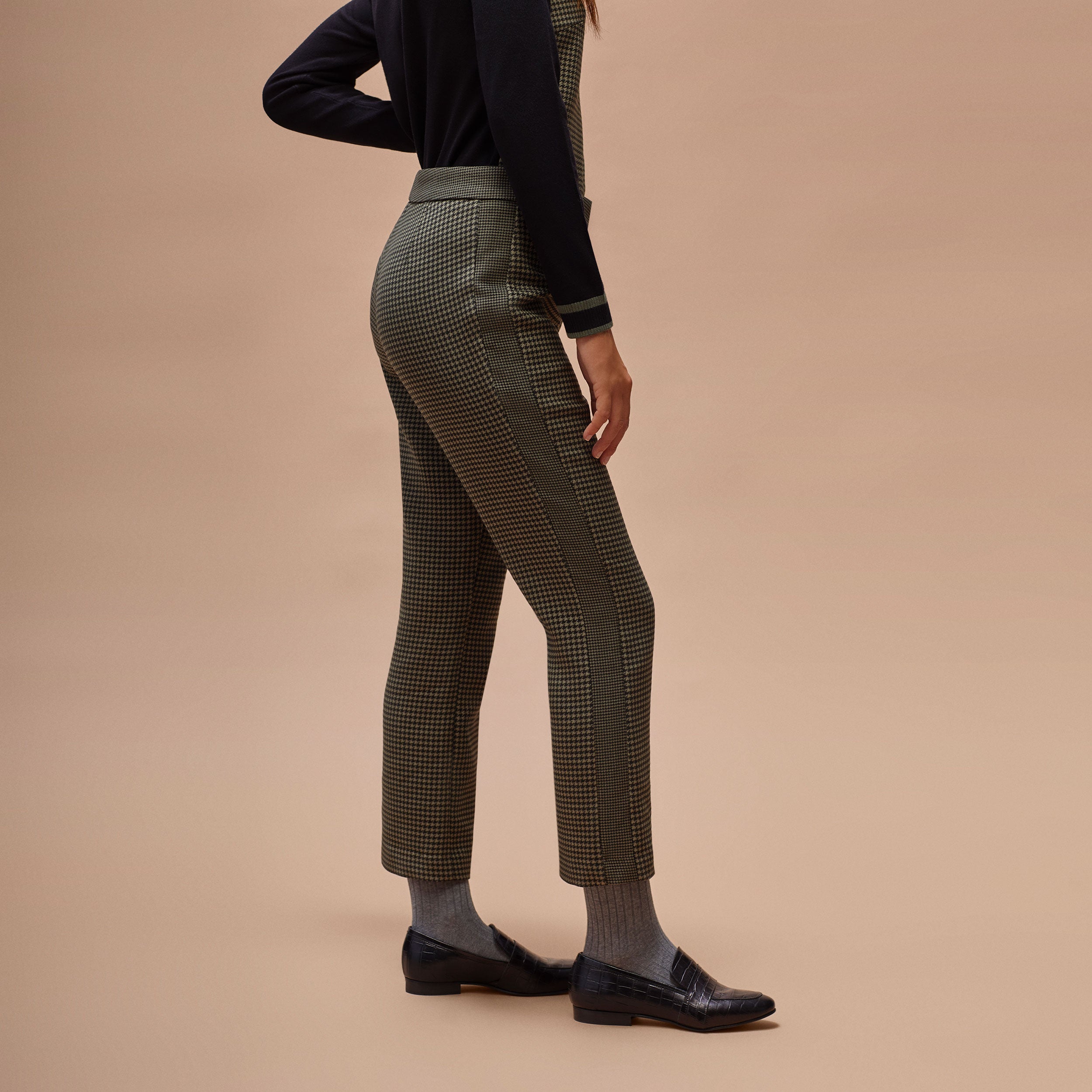 Flared crop pants