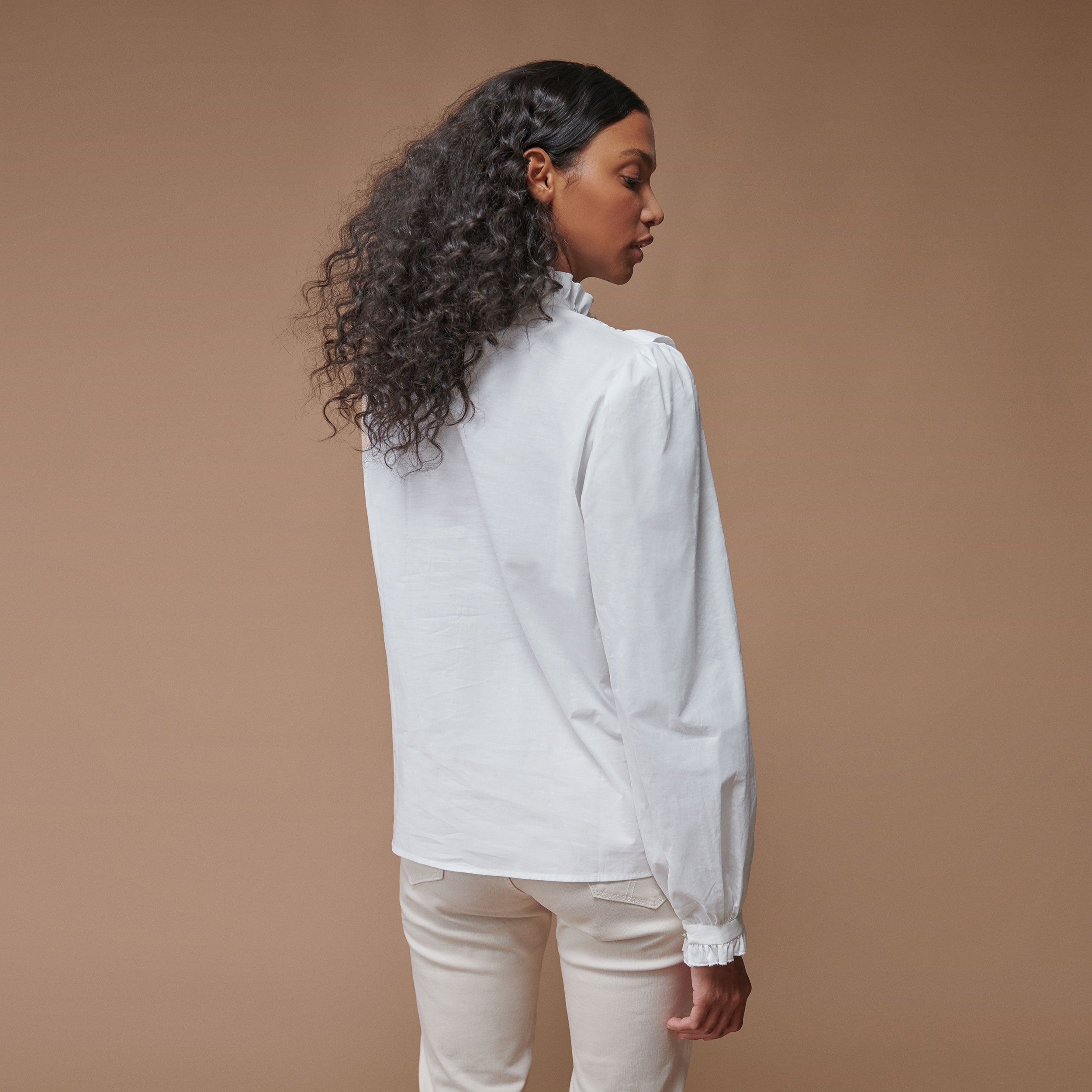 Blusa romántica volante